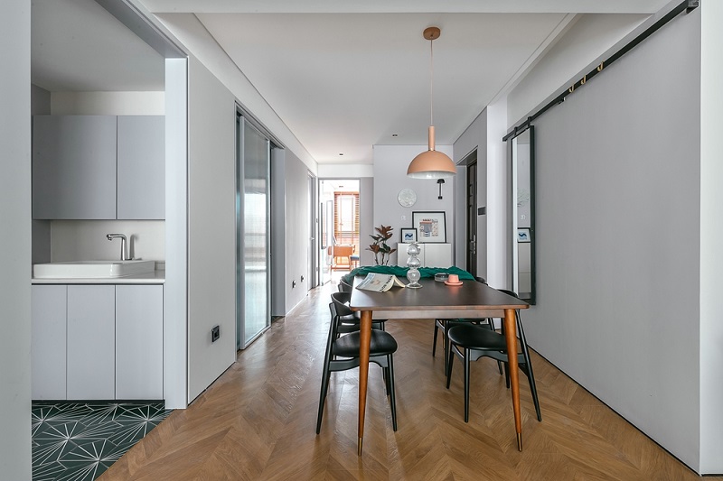 簡(jiǎn)約現(xiàn)代的風(fēng)格陽(yáng)臺(tái)裝修要注意什么? 簡(jiǎn)約現(xiàn)代的風(fēng)格陽(yáng)臺(tái)裝修要注意什么?